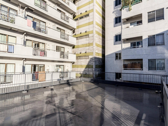 Light Filled 2 BR Ikebukuro Large Apartment #GR1 , Toshima