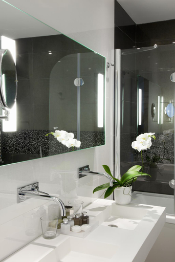 Bathroom 4, Albarella Golf Hotel, Rovigo