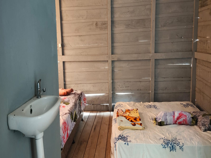 Bedroom 3, Sinton Homestay, Samosir