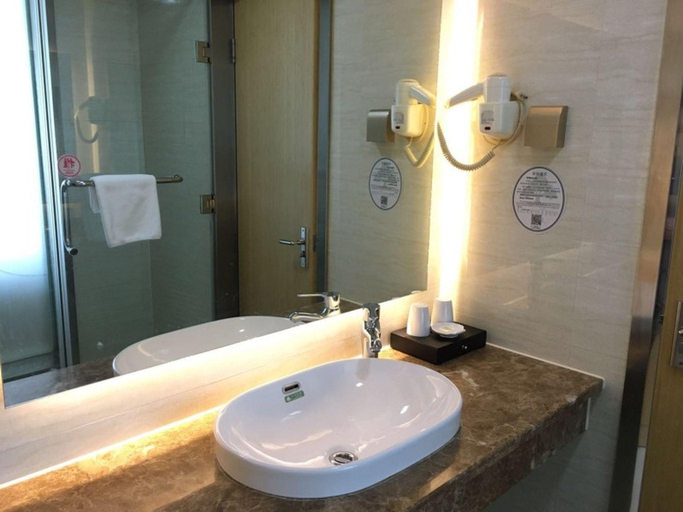 Bathroom, GreenTree Inn Yancheng Jiefang Road Express Hotel, Yancheng