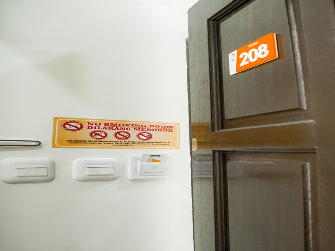 Bedroom 5, Kaza Guest House Syariah Pontianak, Pontianak