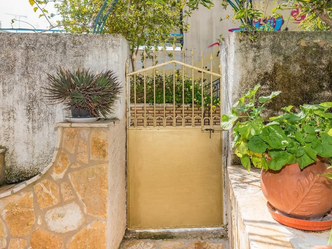 Others 5, Reseda House, Ionian Islands