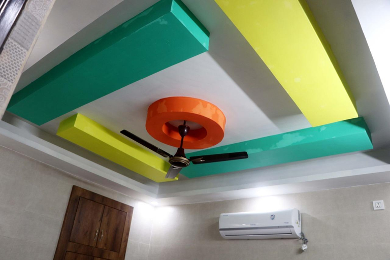 Bathroom 5, Krishna Dreams, Dehradun