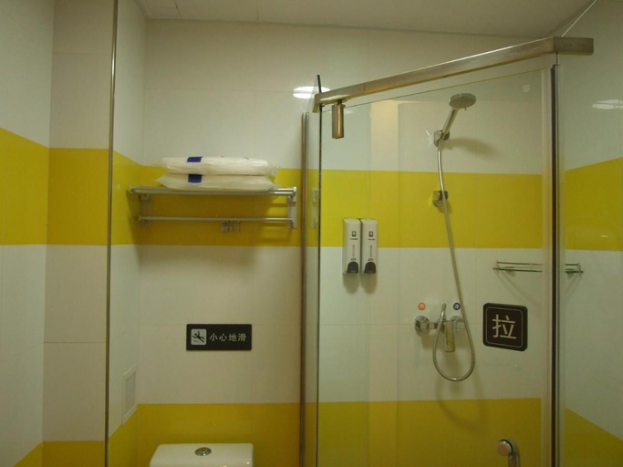 Bathroom 3, 7 Days Inn Sanhe Yanjiao Yanjin Road, Langfang
