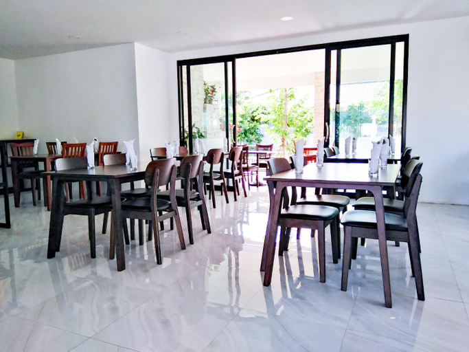 Food & Drinks 3, Uthaithani Resort, Nong Khayang