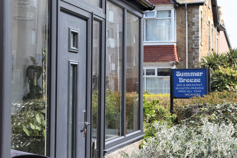 Exterior & Views 2, Summer Breeze Guest House, Cornwall