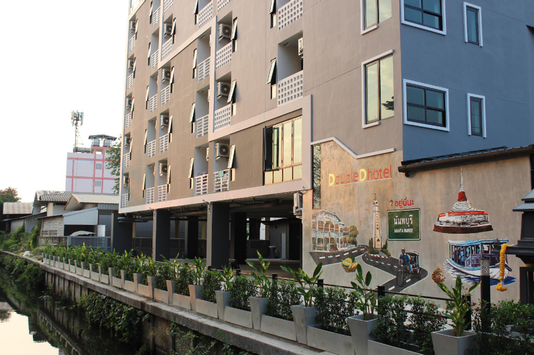 Double D Hotel, Pak Kret