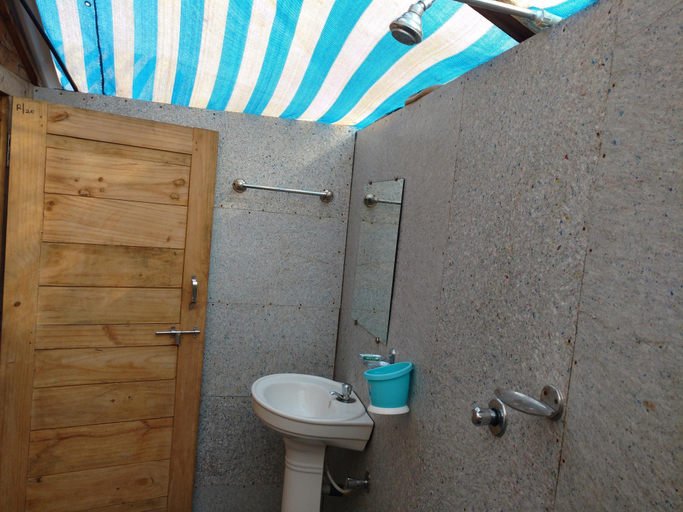Bathroom 4, Saxony Huts, South Goa