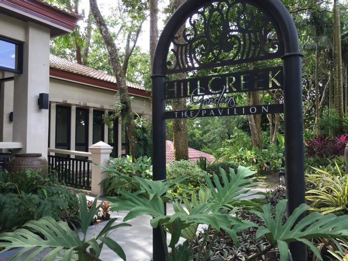 Hillcreek Gardens Tagaytay Hotel, Alfonso