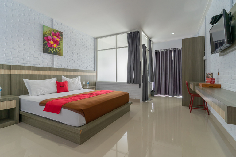 Bedroom 1, RedDoorz Plus @ Vantas Hotel Parbaba, Samosir