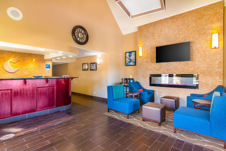 Public Area 3, Comfort Inn & Suites Mojave, Kern
