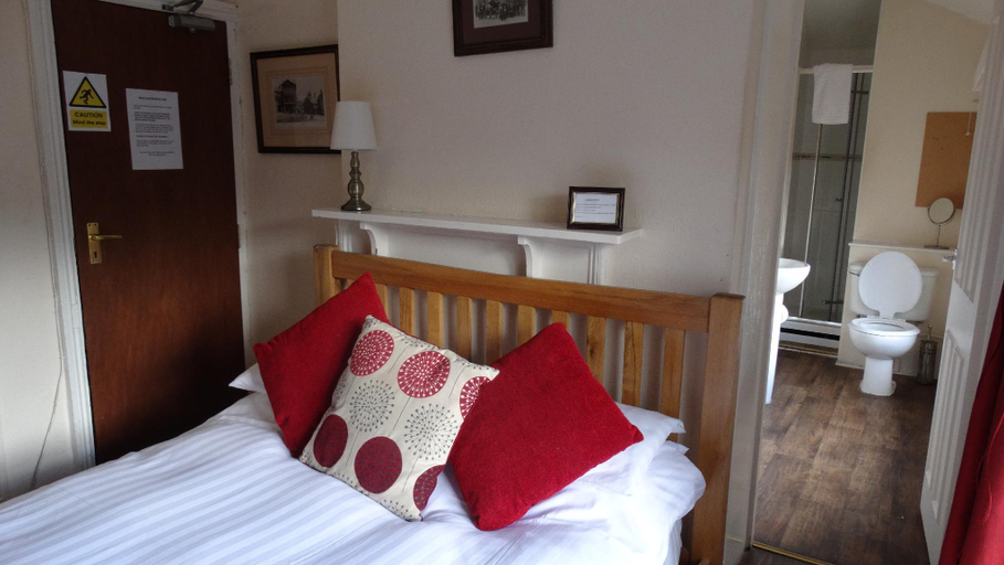 Others 4, The New Forest Inn, Hampshire