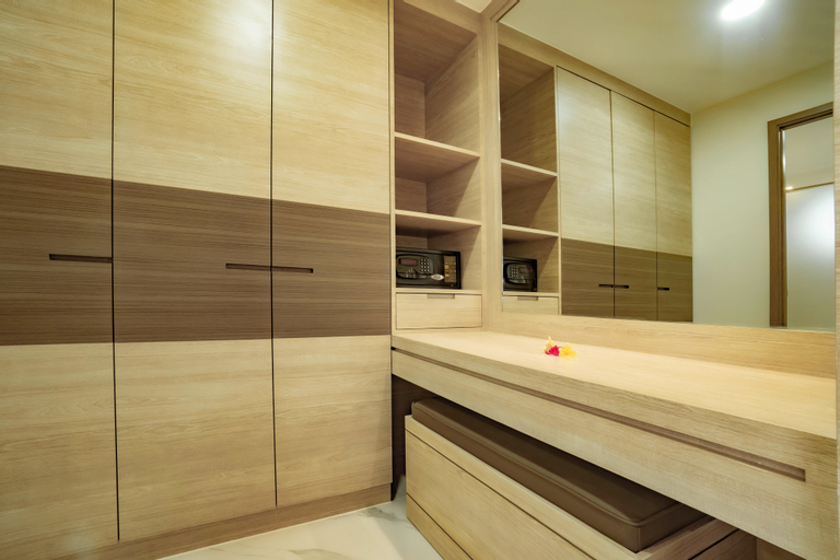 Bathroom 28
