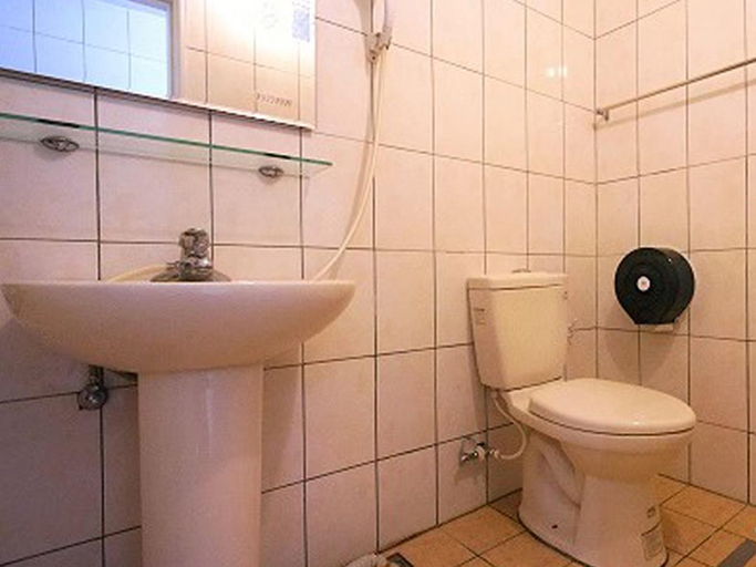 Bathroom 4, Dabing Home, Tainan