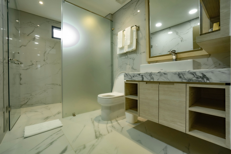 Bathroom 19