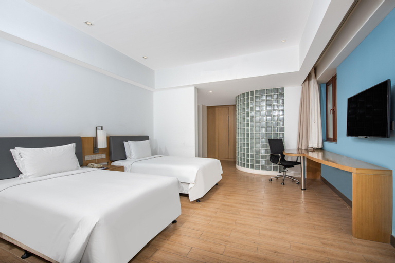 Bedroom 8