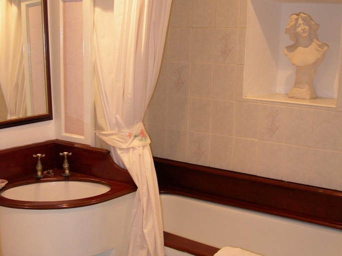 Bathroom 4, Meryan House Hotel, Somerset