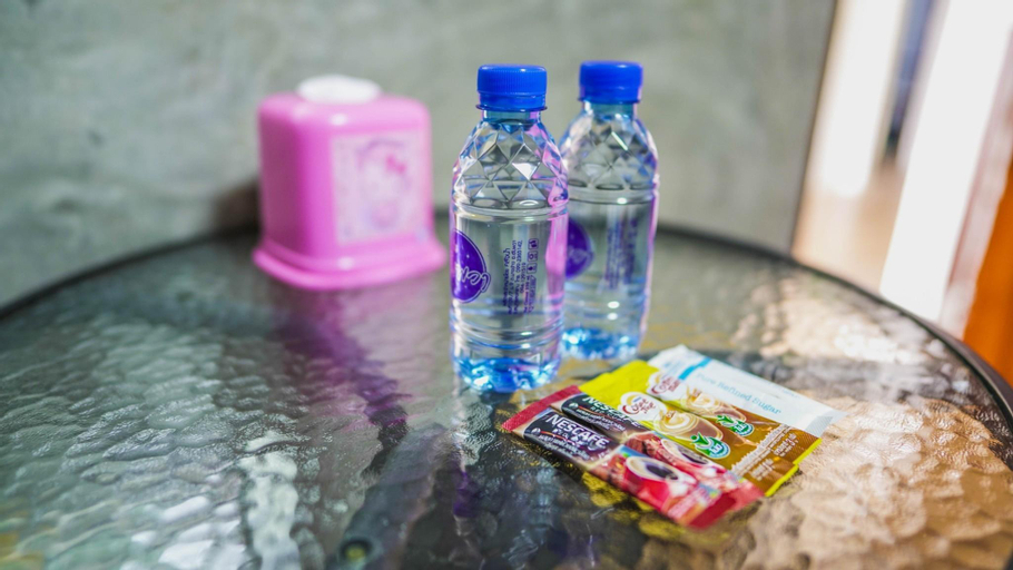 Food & Drinks 5, RoomQuest Amphawa VaylaSamran, Amphawa