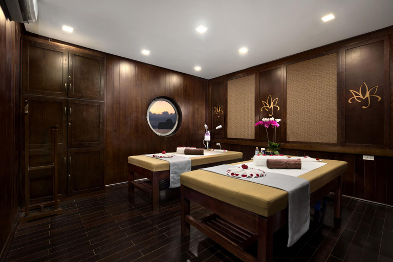Bathroom 4, Orchid Classic Cruise, Hạ Long