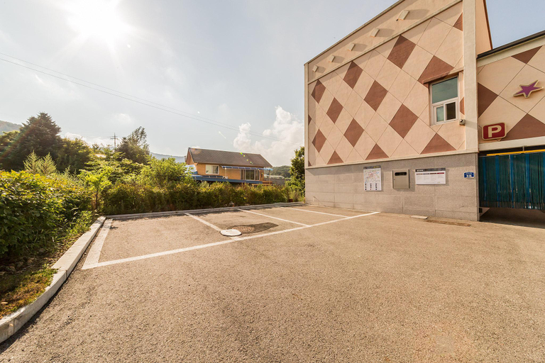 Exterior & Views 4, Chuncheon Sens Motel, Chuncheon