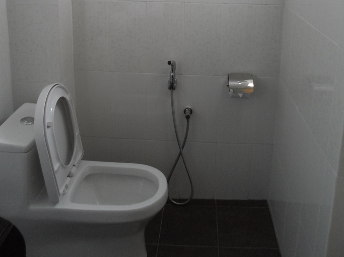 Bathroom 5, Hotel Grand Court Inn, Sabak Bernam