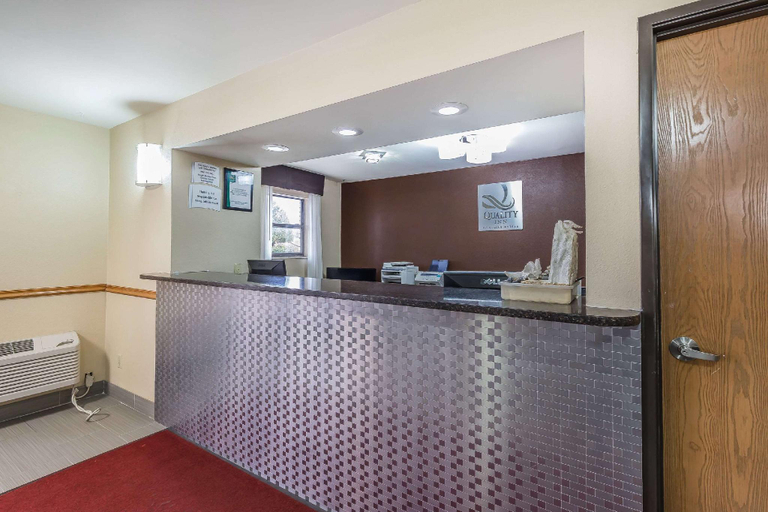 Public Area 3, Quality Inn Mount Vernon, IL, Jefferson