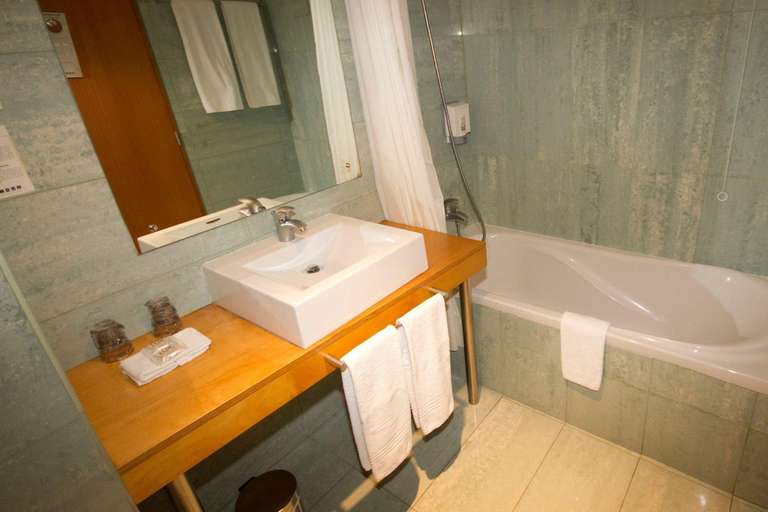 Bathroom 4, The Azoriani Boutique, an Ascend Collection Hotel, Ponta Delgada