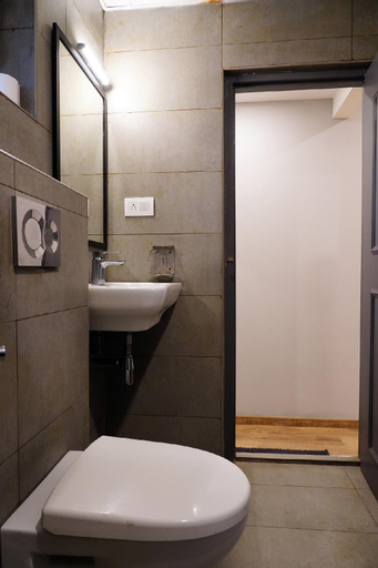Bedroom 4, Bakya Slot - Luxury Rooms, Kancheepuram