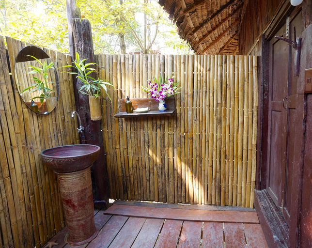 Bathroom 3, Chai Lai Orchid, Mae Wang