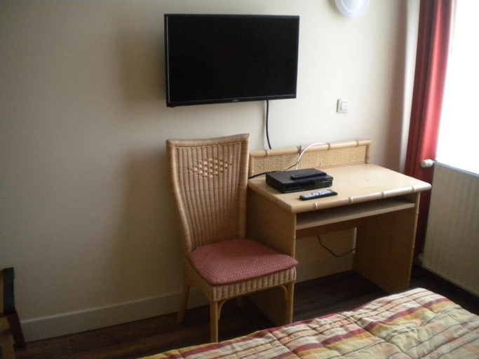 Bedroom 4, Hotel Queen Mary, Bruxelles