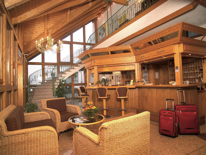 Public Area 4, Hotel Zum Lowen, Groß-Gerau
