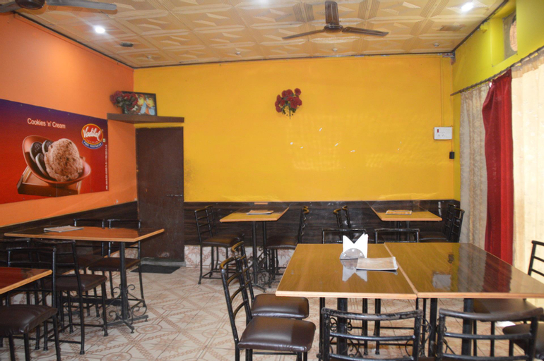 Food & Drinks 5, Hotel Vrindavan, Agra
