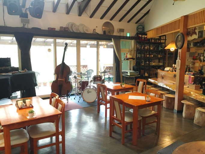 Food & Drinks 4, Cafa Inn That Sounds Good, Semboku