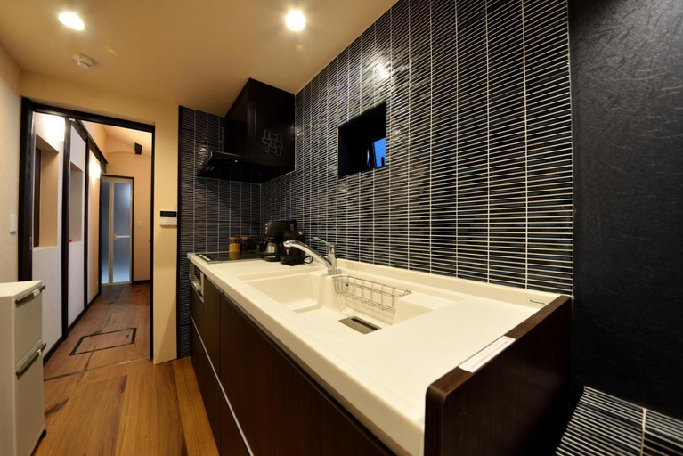 Bathroom 4, Machiya Kamo river 7, Kyoto