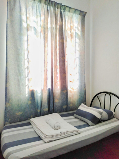 Bedroom 2, Best both affordable & comfortable stay at UA1, KK, Kota Kinabalu
