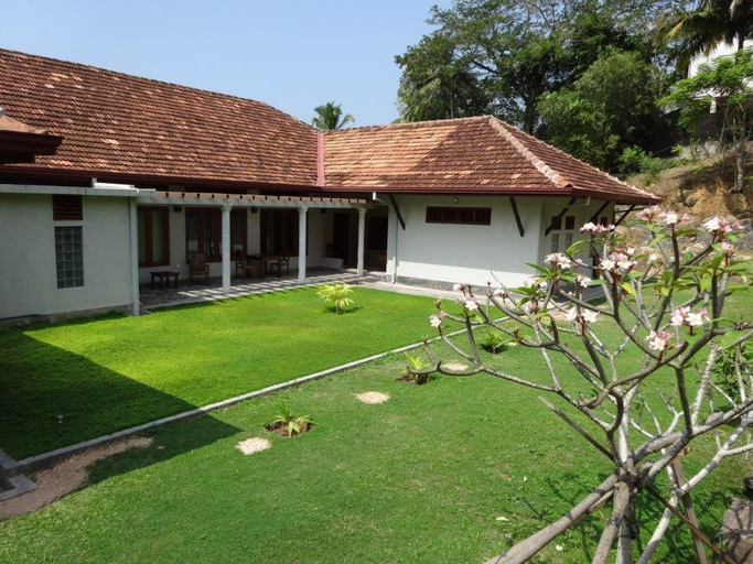 Others 4, GalleRetreat, Galle Four Gravets