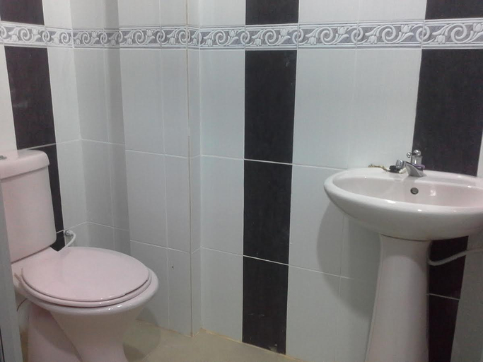 Bathroom, Iqra Damai Inn, Bachok