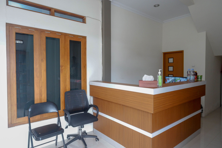 Public Area 3, RedDoorz Syariah near RS Hermina Yogyakarta, Sleman