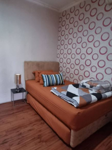 Bedroom 3, Rumah Awan Bogor with Private Swimming Pool, Bogor