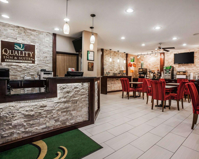 Public Area 3, Quality Inn & Suites Des Moines Airport, Polk