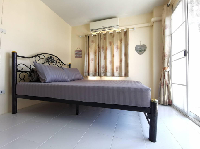 Bedroom 2, C&T Apartment, Muang Chon Buri