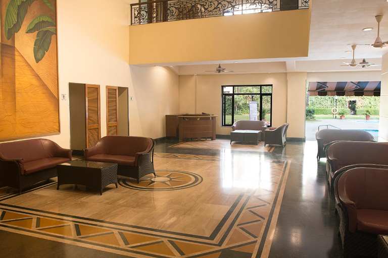 Public Area 2, The Classique Club, Mumbai Suburban