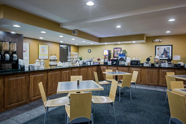 Food & Drinks 5, Quality Inn Branson - Hwy 76 Central, Taney