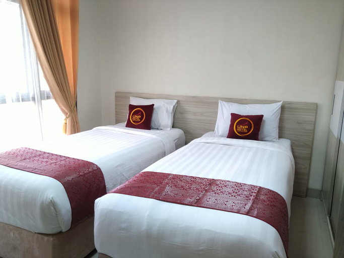 Bedroom 1, UNP Hotel & Convention, Padang