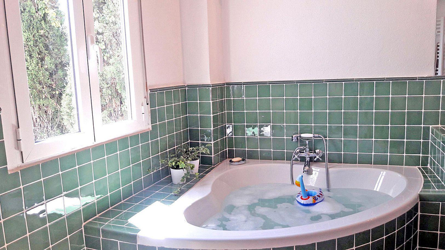 Bathroom 2, Lovely sea view studio & patio, 5mn from the beach, Girona