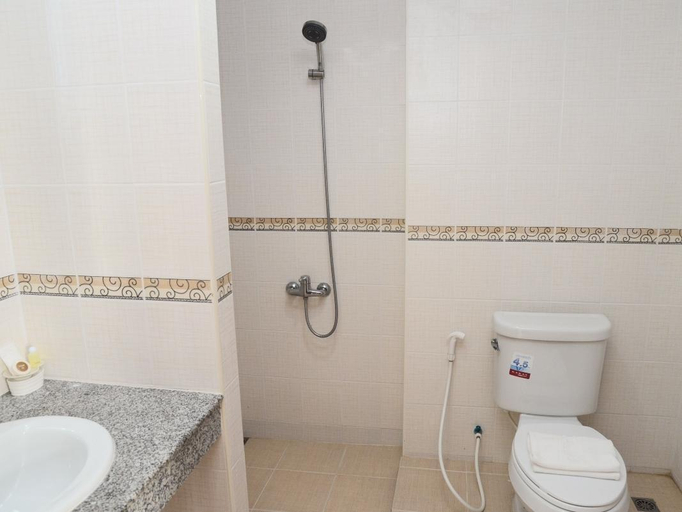 Bathroom 5, Juntima Boutique Hotel, Cha-Am