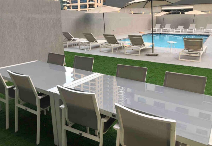 Food & Drinks, Luxury Private Room with Marina view- Close Metro., Dubai