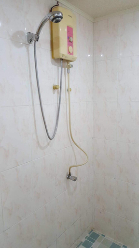Bathroom 3, The Bright Lotus Guesthouse, Phnom Penh