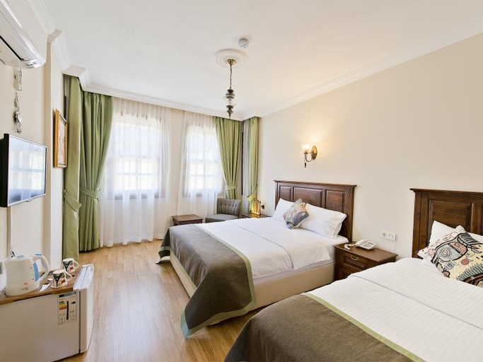 Bedroom 3, Hadrian Gate Hotel, Antalya