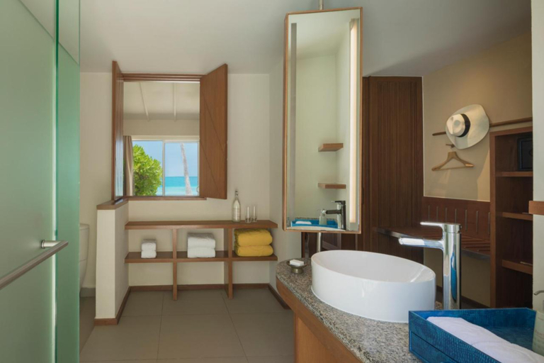 Bathroom 5, Centara Ras Fushi Resort & Spa Maldives, Malé